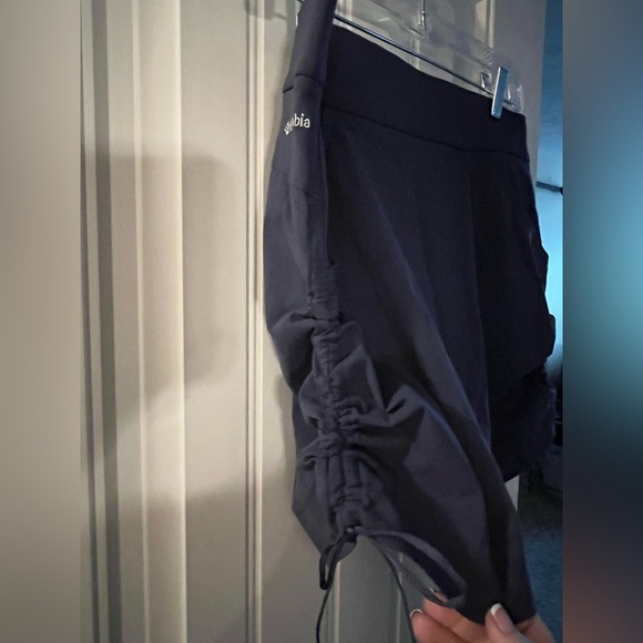 Columbia Dark Grey Ruched Athletic Skort, size M - Picture 5 of 11